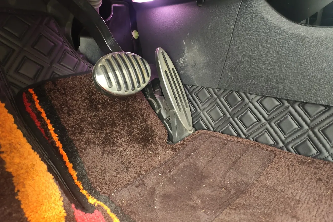 2021 MINI JCW CLUBMAN 2.0T 272HP L4 8AT,autocango,china used car exporter,china ev exporter,chinese used car exporter,chinese used ev exporter