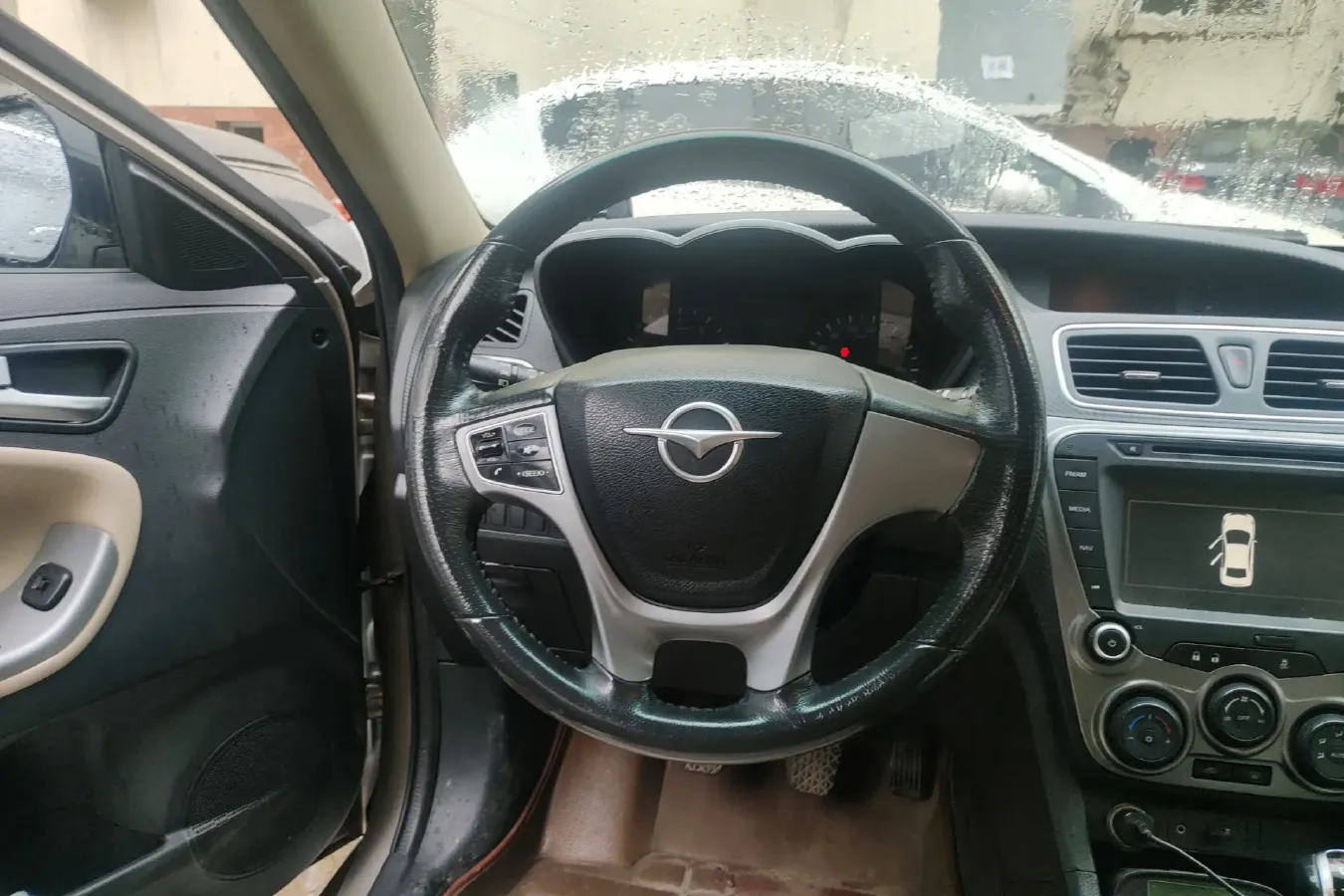 2014 HaiMa Family 1.6L 125HP L4 6MT,autocango,china used car exporter,china ev exporter,chinese used car exporter,chinese used ev exporter