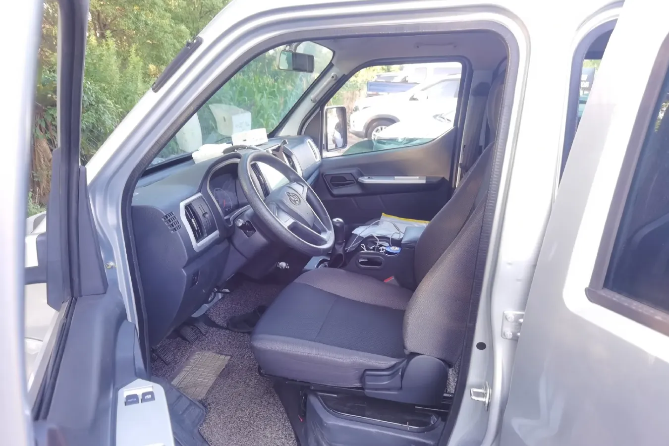 2021 ChangAn Kaicene ShenQi T30 1.6L 122HP L4 5MT,autocango,china used car exporter,china ev exporter,chinese used car exporter,chinese used ev exporter