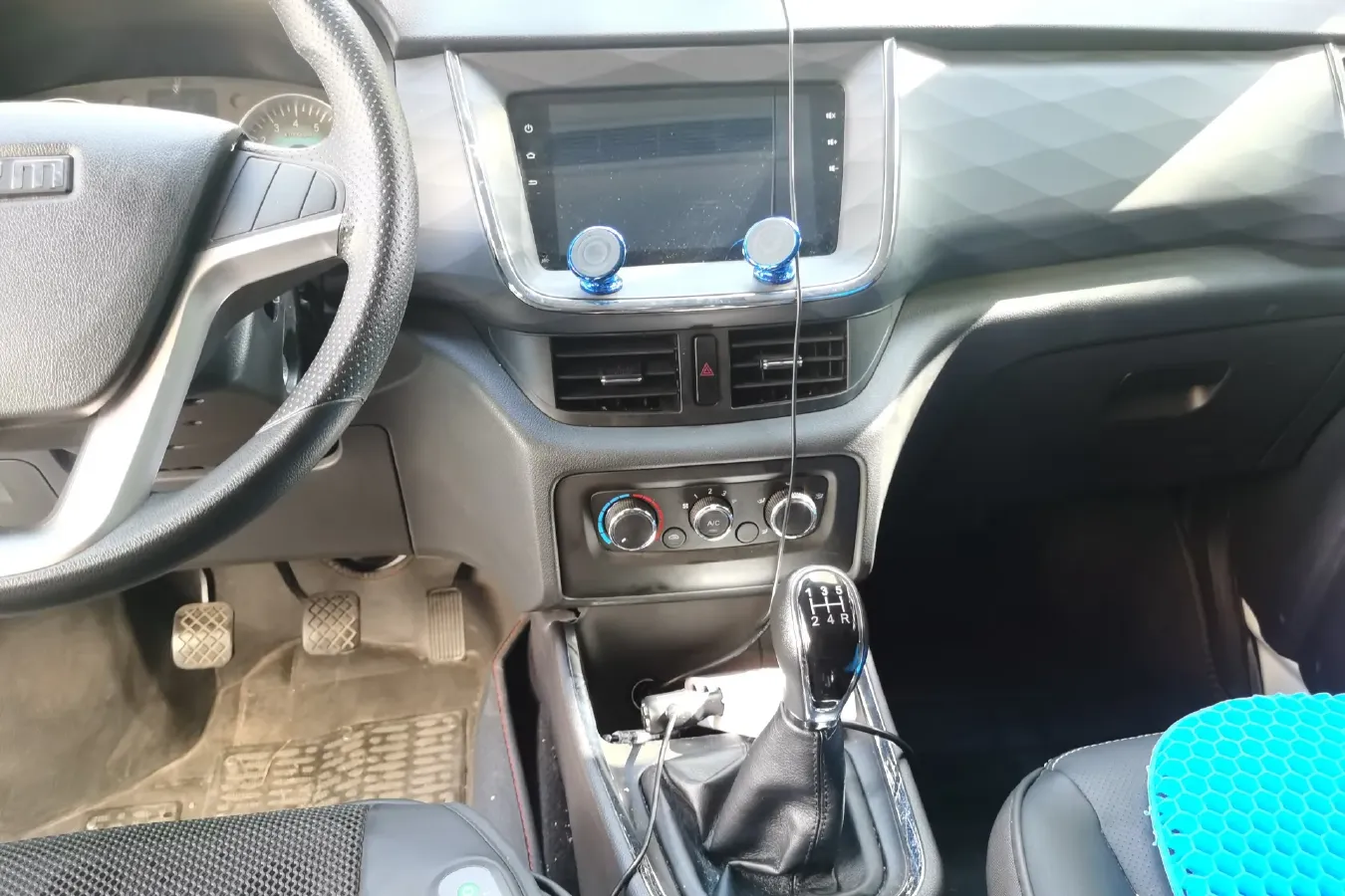 2023 JinBei Golden Sea Lion 1.5L 112HP L4 5MT,autocango,china used car exporter,china ev exporter,chinese used car exporter,chinese used ev exporter