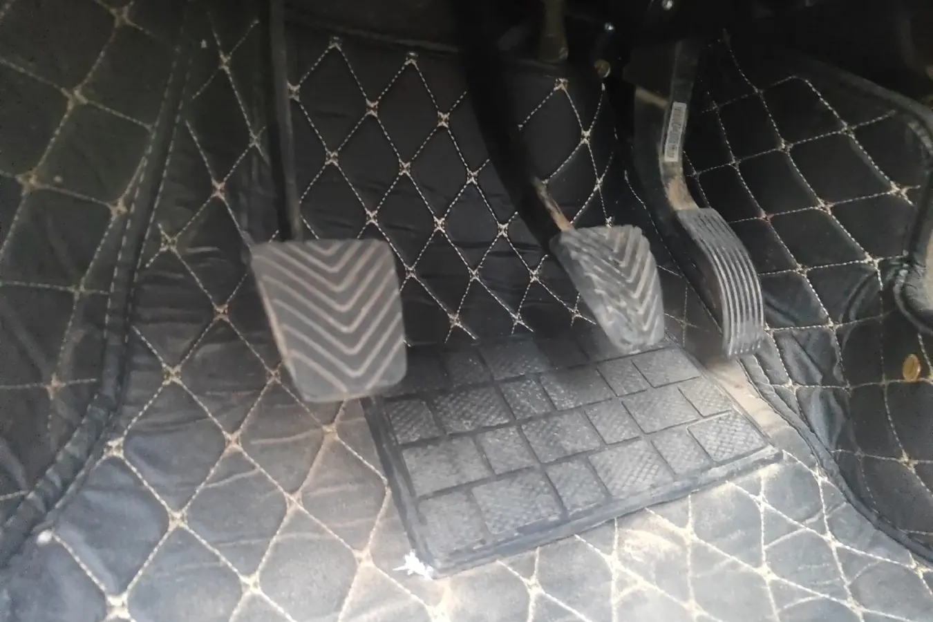 2014 Soueast V3 1.5L 120HP L4 5MT,autocango,china used car exporter,china ev exporter,chinese used car exporter,chinese used ev exporter