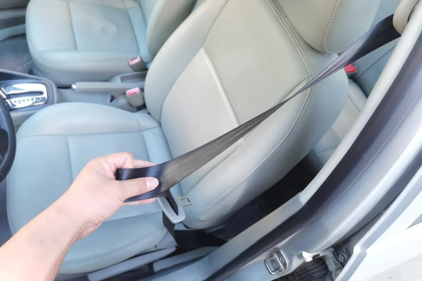 2006 Volkswagen Bora Classic 1.6L 100HP L4 4AT,autocango,china used car exporter,china ev exporter,chinese used car exporter,chinese used ev exporter