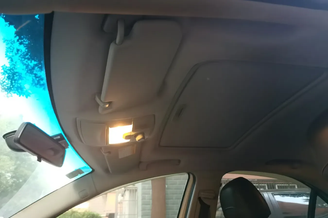 2014 Roewe 550 1.8L 133HP L4 6DCT,autocango,china used car exporter,china ev exporter,chinese used car exporter,chinese used ev exporter