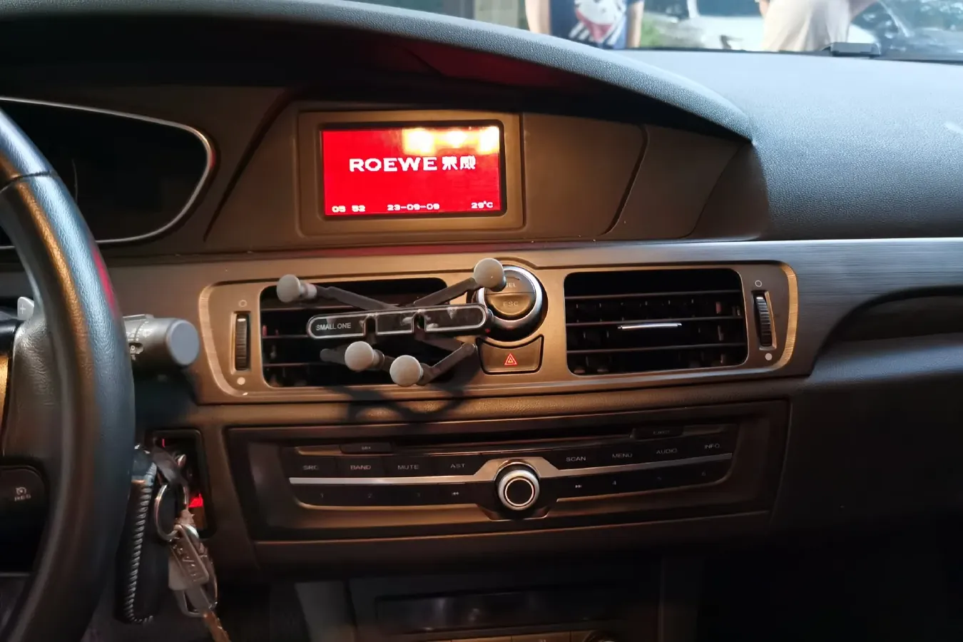 2014 Roewe 550 1.8L 133HP L4 6DCT,autocango,china used car exporter,china ev exporter,chinese used car exporter,chinese used ev exporter