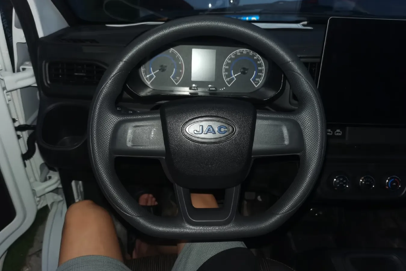 2023 JAC Blue Cat BEV 40.55KWH,autocango,china used car exporter,china ev exporter,chinese used car exporter,chinese used ev exporter