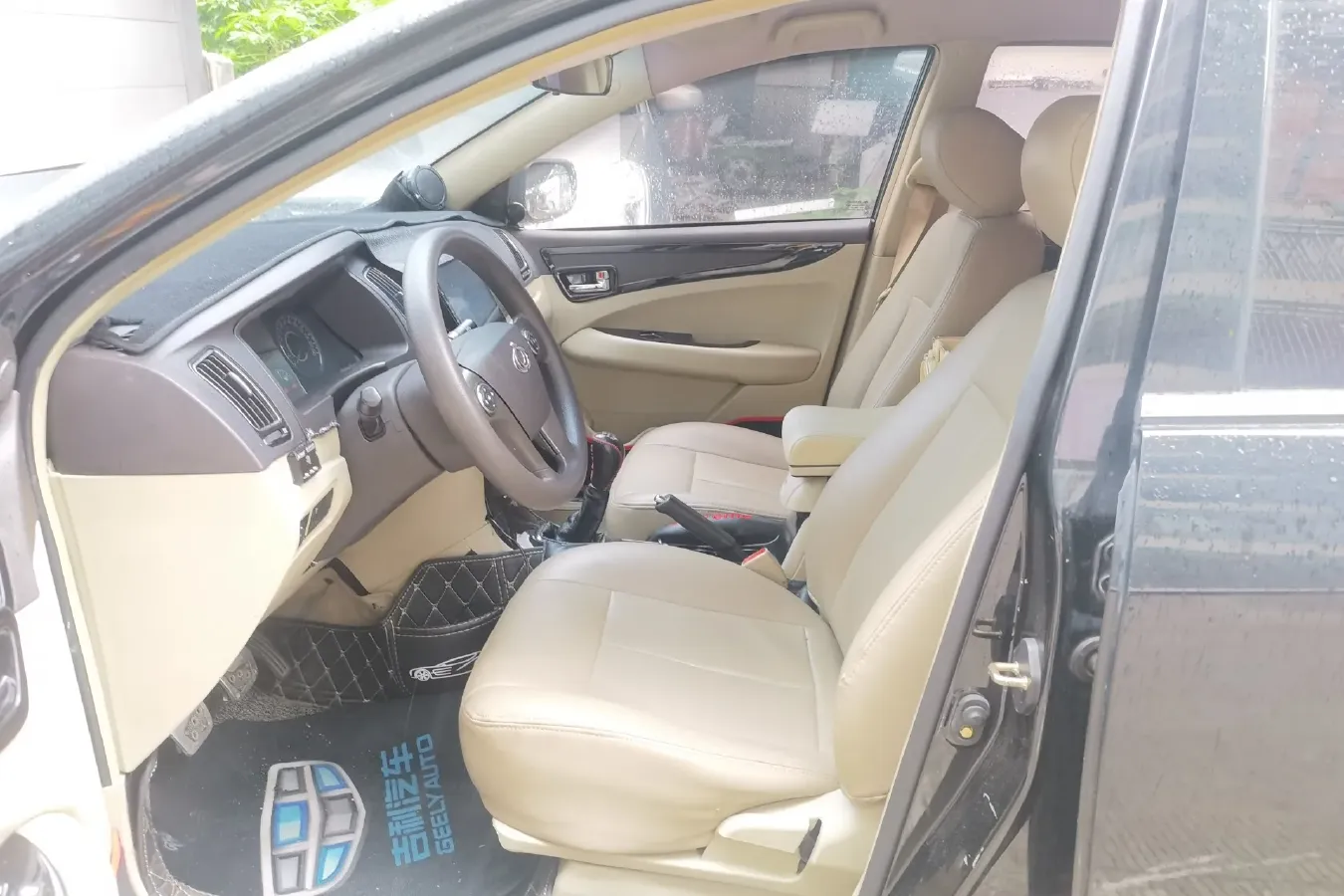 2013 Geely GC7 1.5L 109HP L4 5MT,autocango,china used car exporter,china ev exporter,chinese used car exporter,chinese used ev exporter