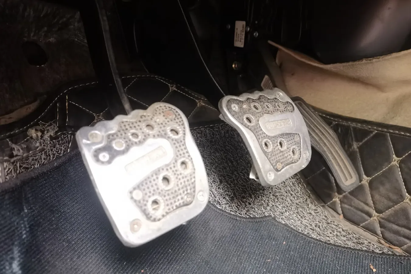 2013 Geely GC7 1.5L 109HP L4 5MT,autocango,china used car exporter,china ev exporter,chinese used car exporter,chinese used ev exporter