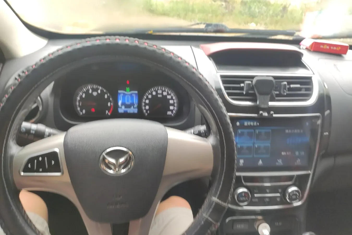 2015 BAIC Hyosow H2 1.5L 113HP L4 6AMT,autocango,china used car exporter,china ev exporter,chinese used car exporter,chinese used ev exporter