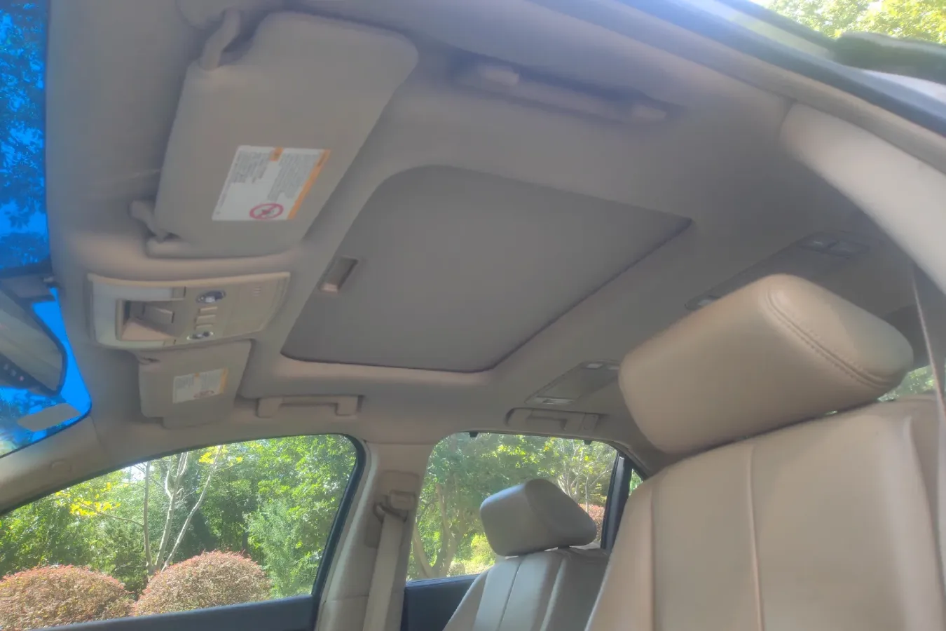 2011 Cadillac SLS 2.0T 262HP L4 6AT,autocango,china used car exporter,china ev exporter,chinese used car exporter,chinese used ev exporter