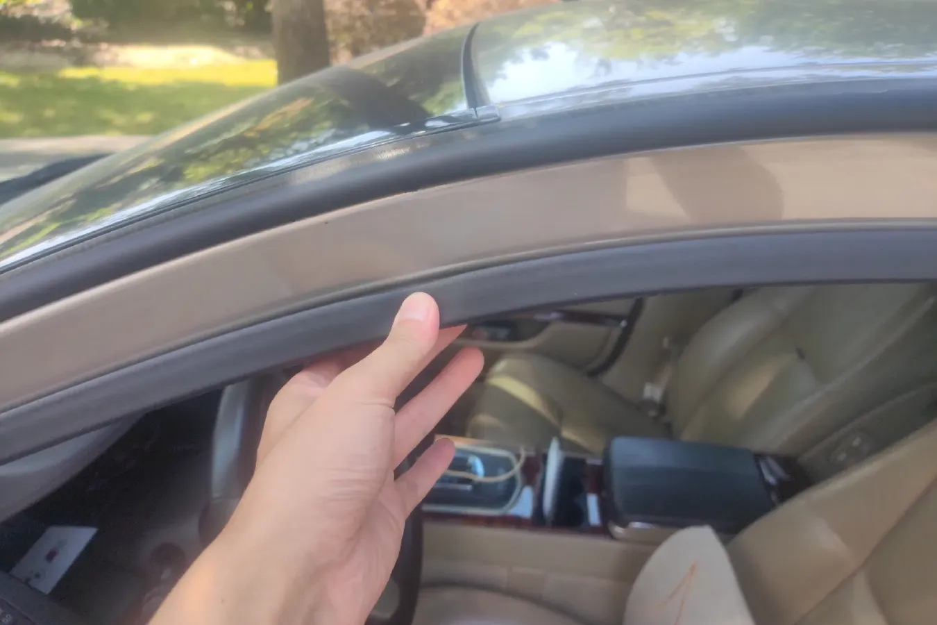 2011 Cadillac SLS 2.0T 262HP L4 6AT,autocango,china used car exporter,china ev exporter,chinese used car exporter,chinese used ev exporter