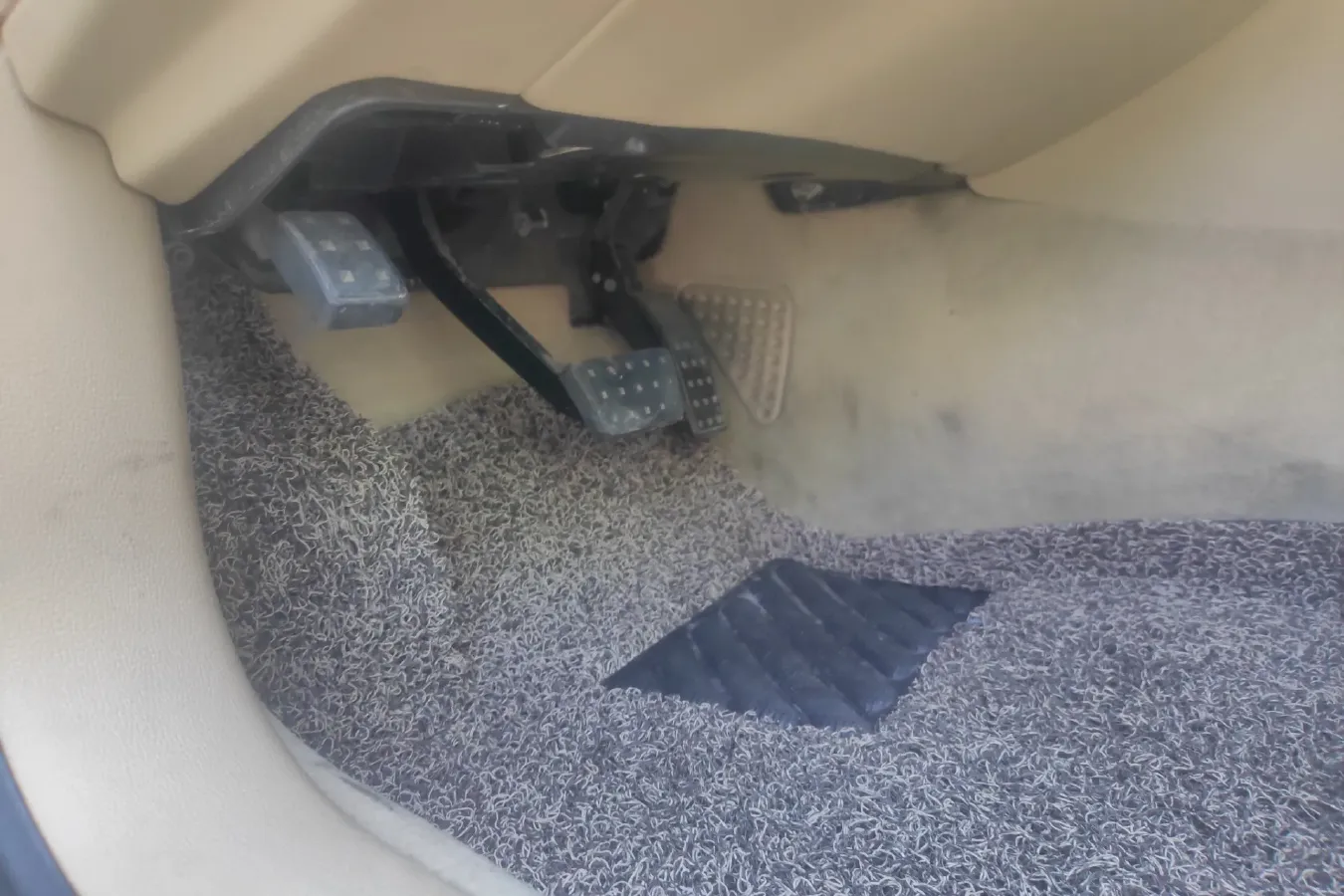 2011 Cadillac SLS 2.0T 262HP L4 6AT,autocango,china used car exporter,china ev exporter,chinese used car exporter,chinese used ev exporter