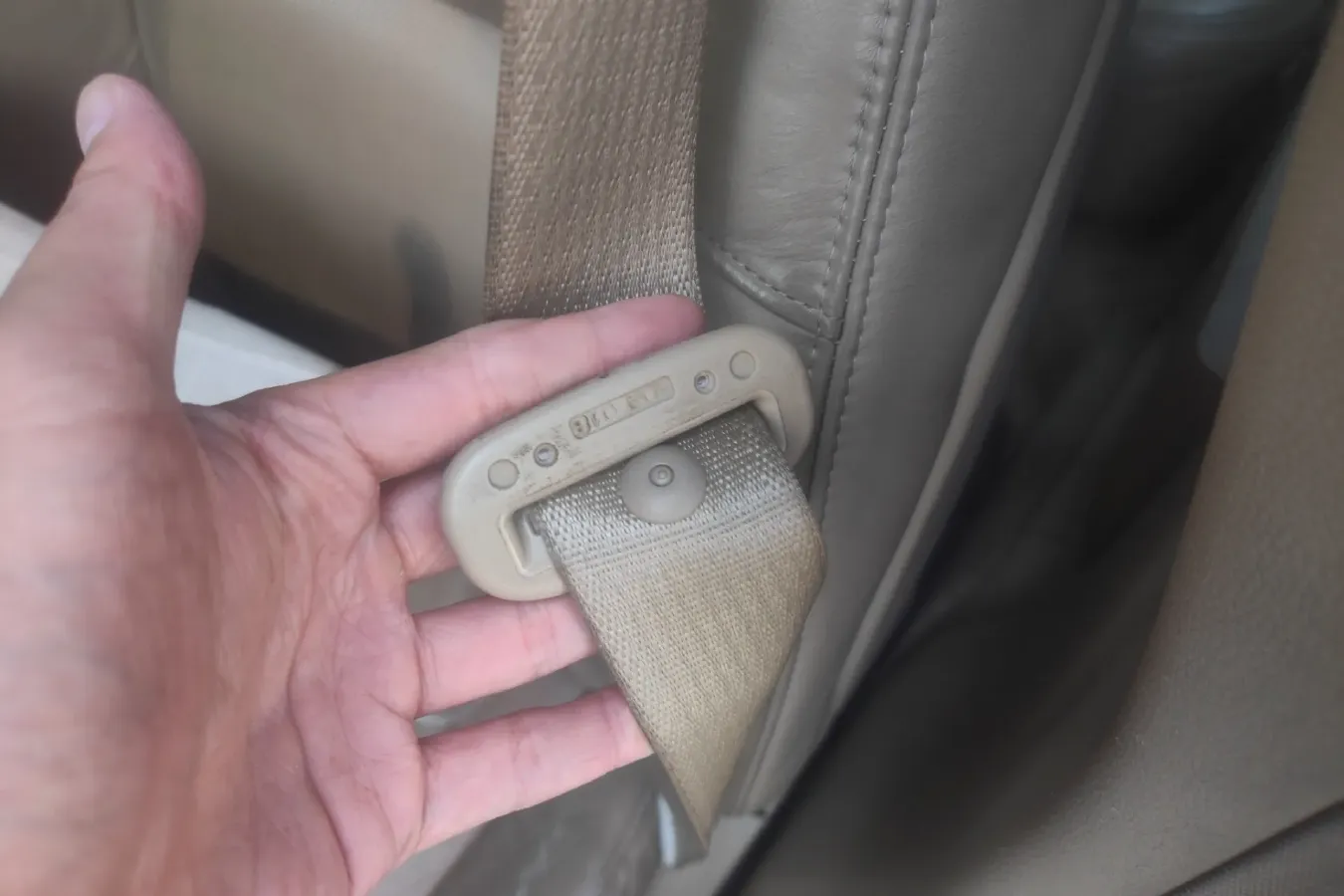 2011 Cadillac SLS 2.0T 262HP L4 6AT,autocango,china used car exporter,china ev exporter,chinese used car exporter,chinese used ev exporter