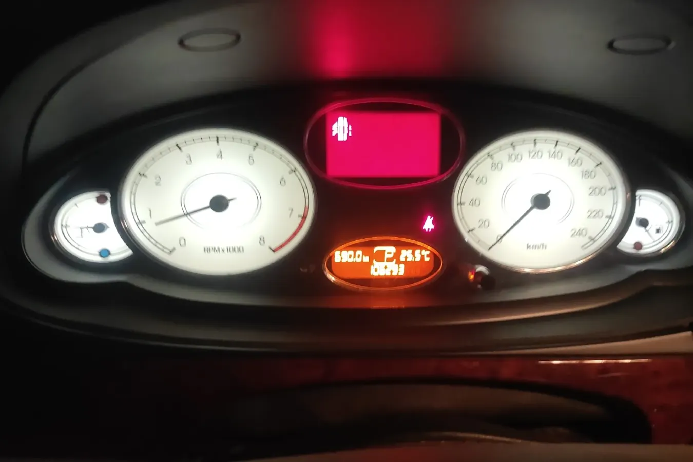 2009 Roewe 750 1.8T 160HP L4 5AT,autocango,china used car exporter,china ev exporter,chinese used car exporter,chinese used ev exporter