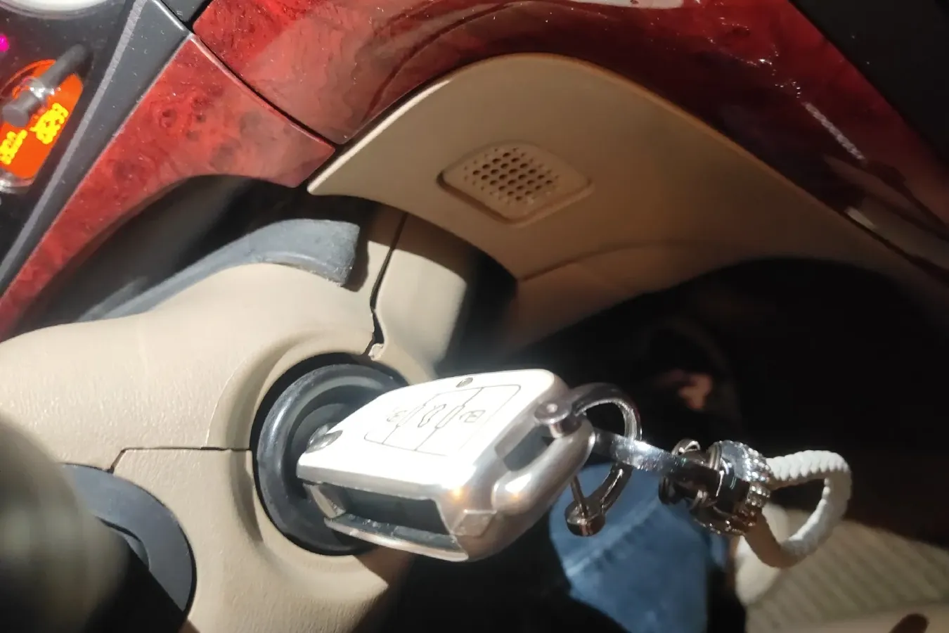 2009 Roewe 750 1.8T 160HP L4 5AT,autocango,china used car exporter,china ev exporter,chinese used car exporter,chinese used ev exporter