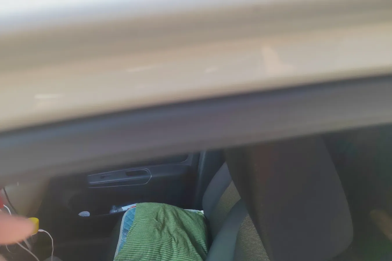 2012 Venucia R50 1.6L 117HP L4 5MT,autocango,china used car exporter,china ev exporter,chinese used car exporter,chinese used ev exporter