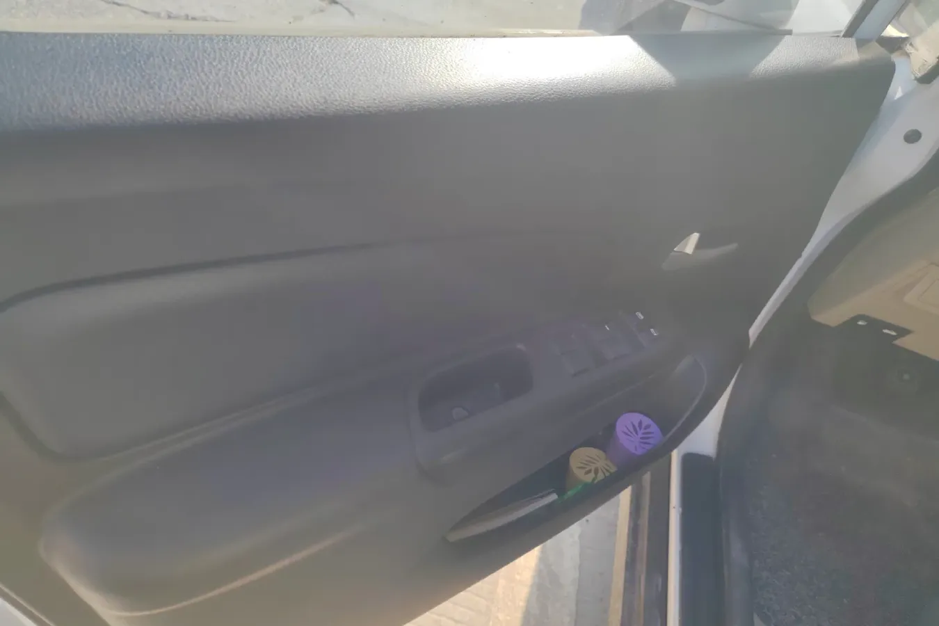 2012 Venucia R50 1.6L 117HP L4 5MT,autocango,china used car exporter,china ev exporter,chinese used car exporter,chinese used ev exporter