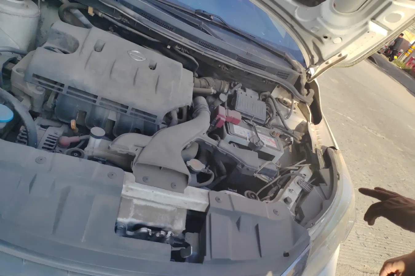 2012 Venucia R50 1.6L 117HP L4 5MT,autocango,china used car exporter,china ev exporter,chinese used car exporter,chinese used ev exporter