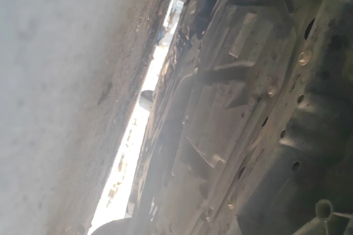 2012 Venucia R50 1.6L 117HP L4 5MT,autocango,china used car exporter,china ev exporter,chinese used car exporter,chinese used ev exporter