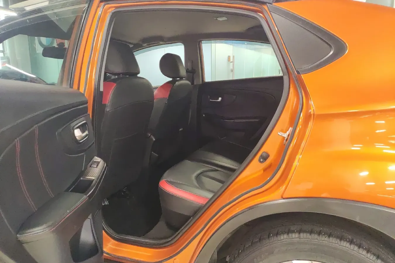 2017 Luxgen U5 SUV 1.6L 124HP L4 CVT,autocango,china used car exporter,china ev exporter,chinese used car exporter,chinese used ev exporter