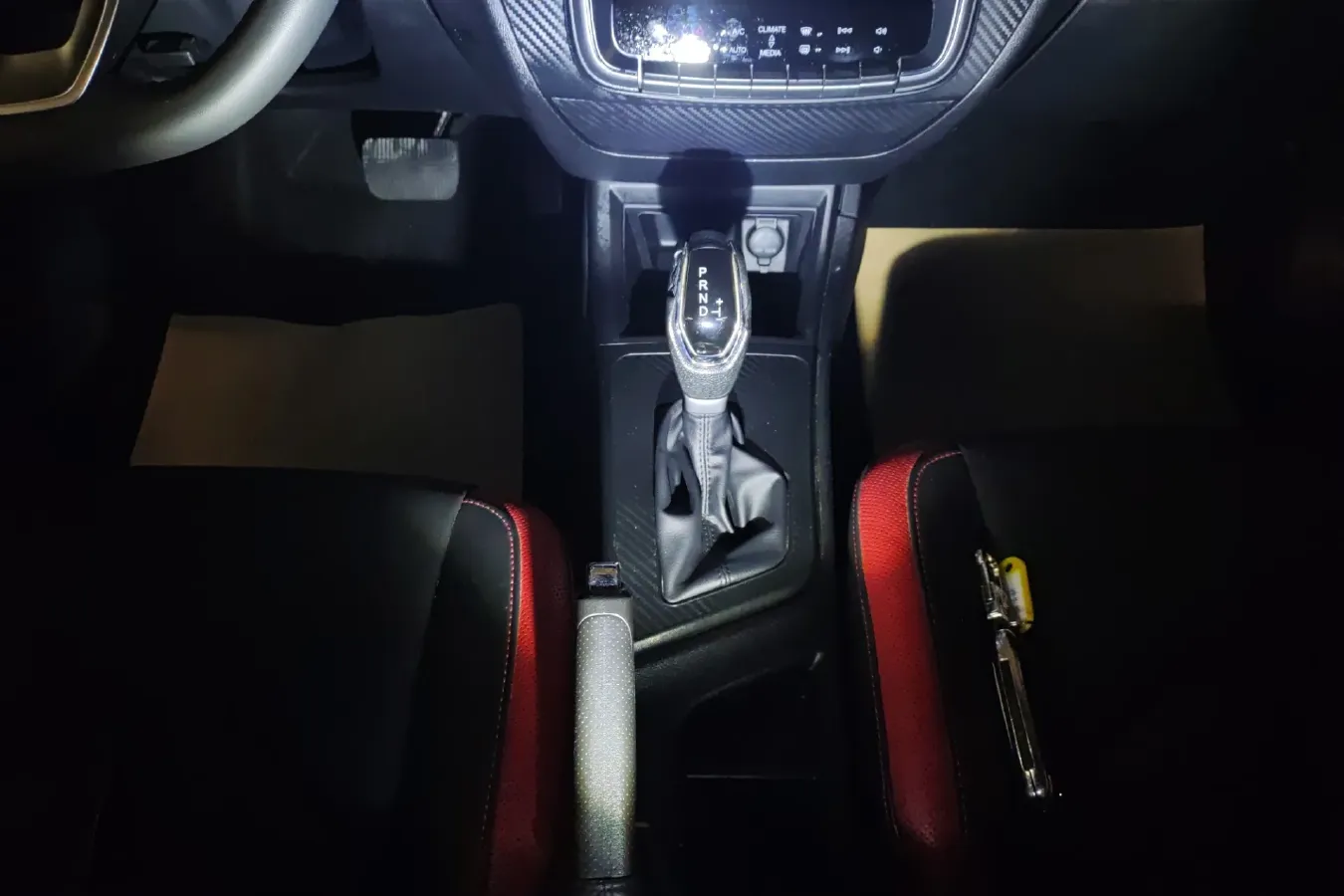 2017 Luxgen U5 SUV 1.6L 124HP L4 CVT,autocango,china used car exporter,china ev exporter,chinese used car exporter,chinese used ev exporter