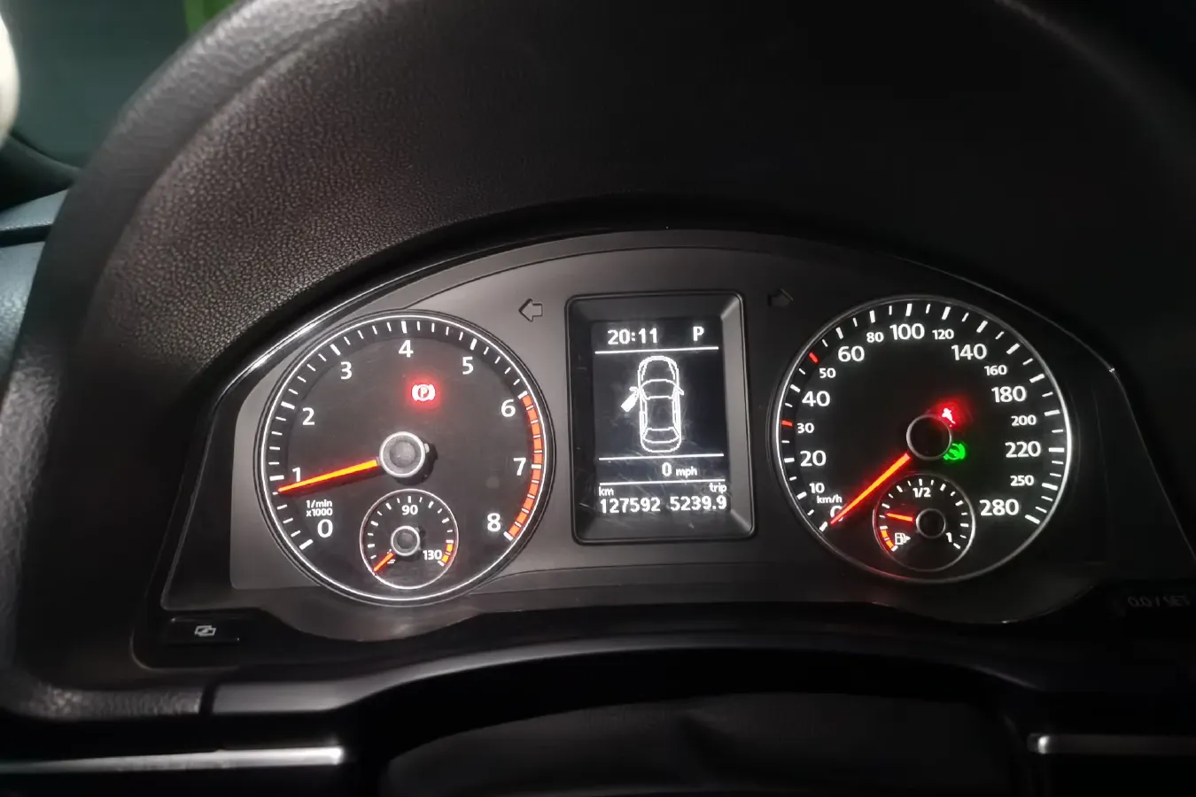 2011 Volkswagen Eos 2.0T 211HP L4 6DCT,autocango,china used car exporter,china ev exporter,chinese used car exporter,chinese used ev exporter