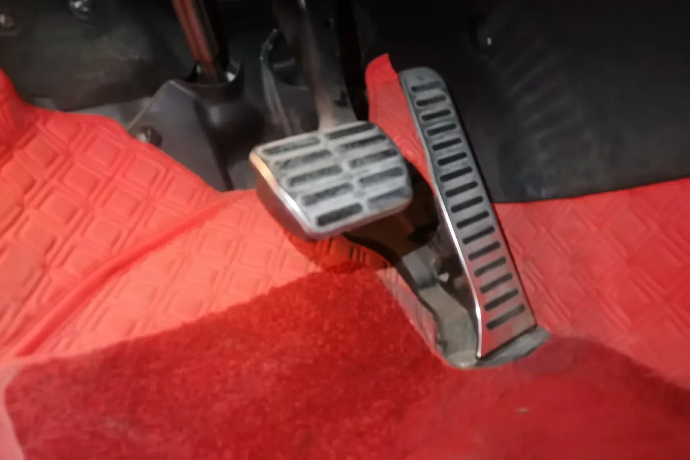 2011 Volkswagen Eos 2.0T 211HP L4 6DCT,autocango,china used car exporter,china ev exporter,chinese used car exporter,chinese used ev exporter