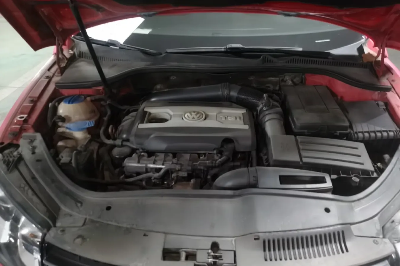 2011 Volkswagen Eos 2.0T 211HP L4 6DCT,autocango,china used car exporter,china ev exporter,chinese used car exporter,chinese used ev exporter