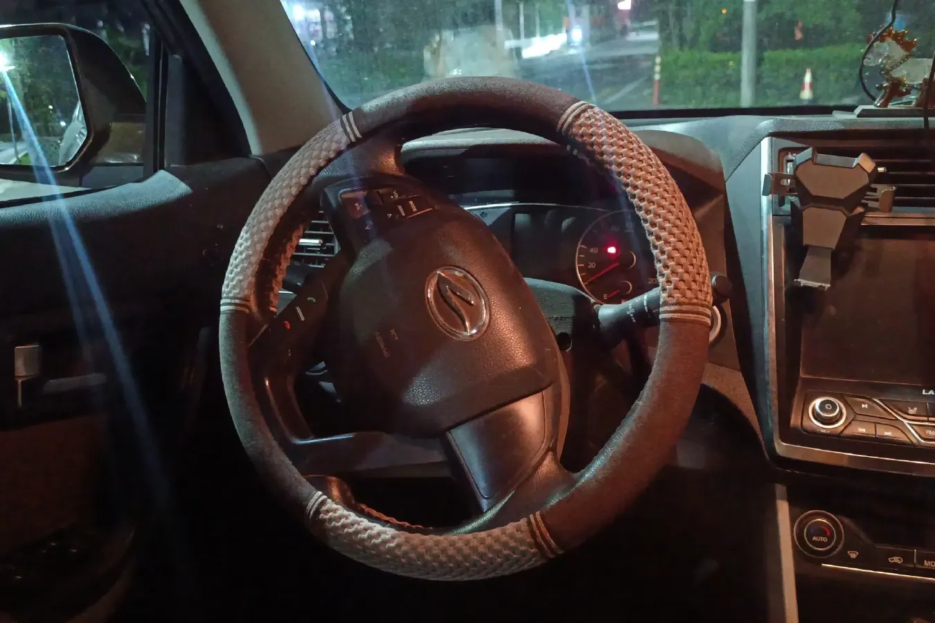 2016 Landwind X5 1.5T 150HP L4 6MT,autocango,china used car exporter,china ev exporter,chinese used car exporter,chinese used ev exporter