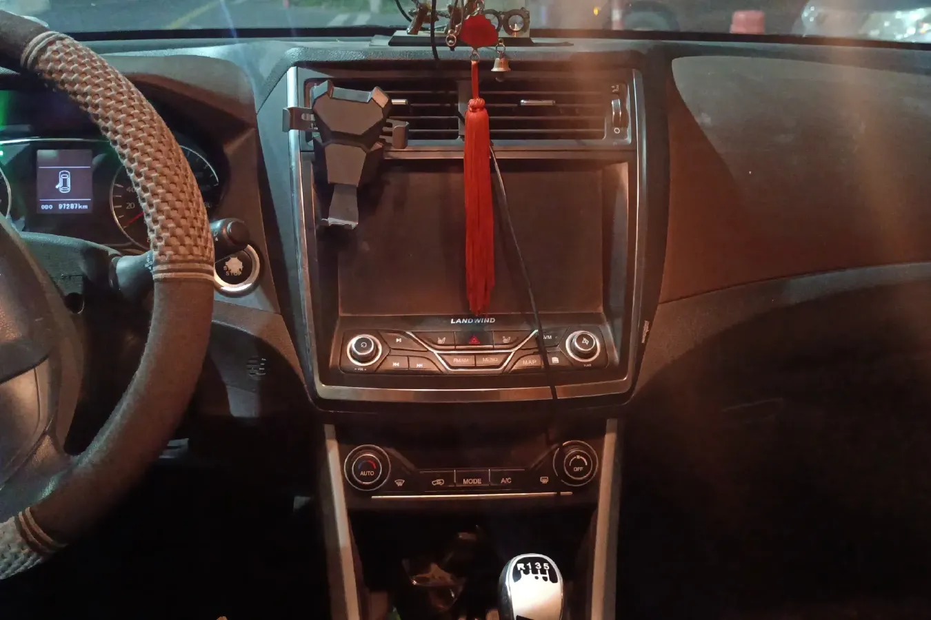 2016 Landwind X5 1.5T 150HP L4 6MT,autocango,china used car exporter,china ev exporter,chinese used car exporter,chinese used ev exporter