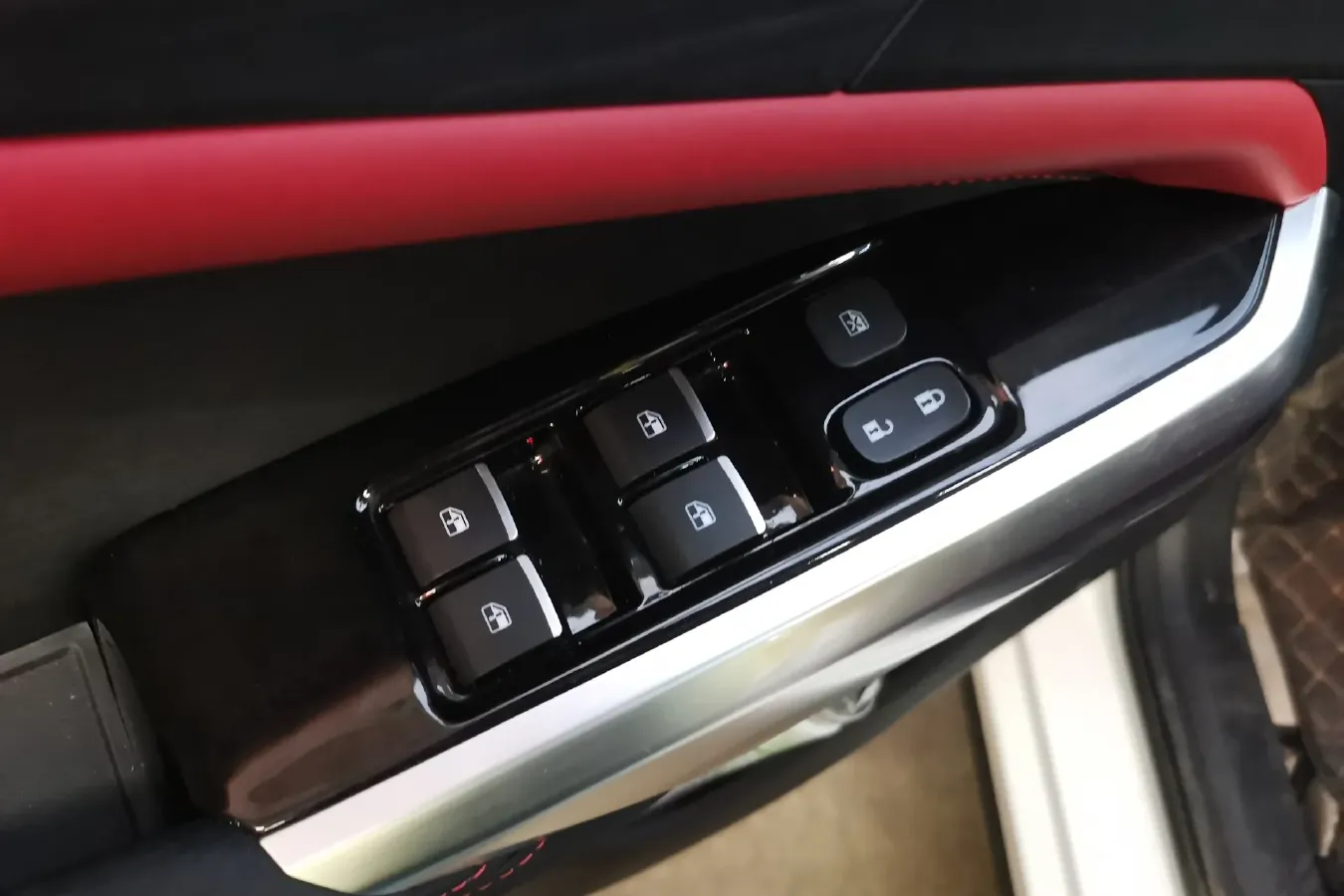 2021 Sehol X8 1.5T 184HP L4 6DCT,autocango,china used car exporter,china ev exporter,chinese used car exporter,chinese used ev exporter