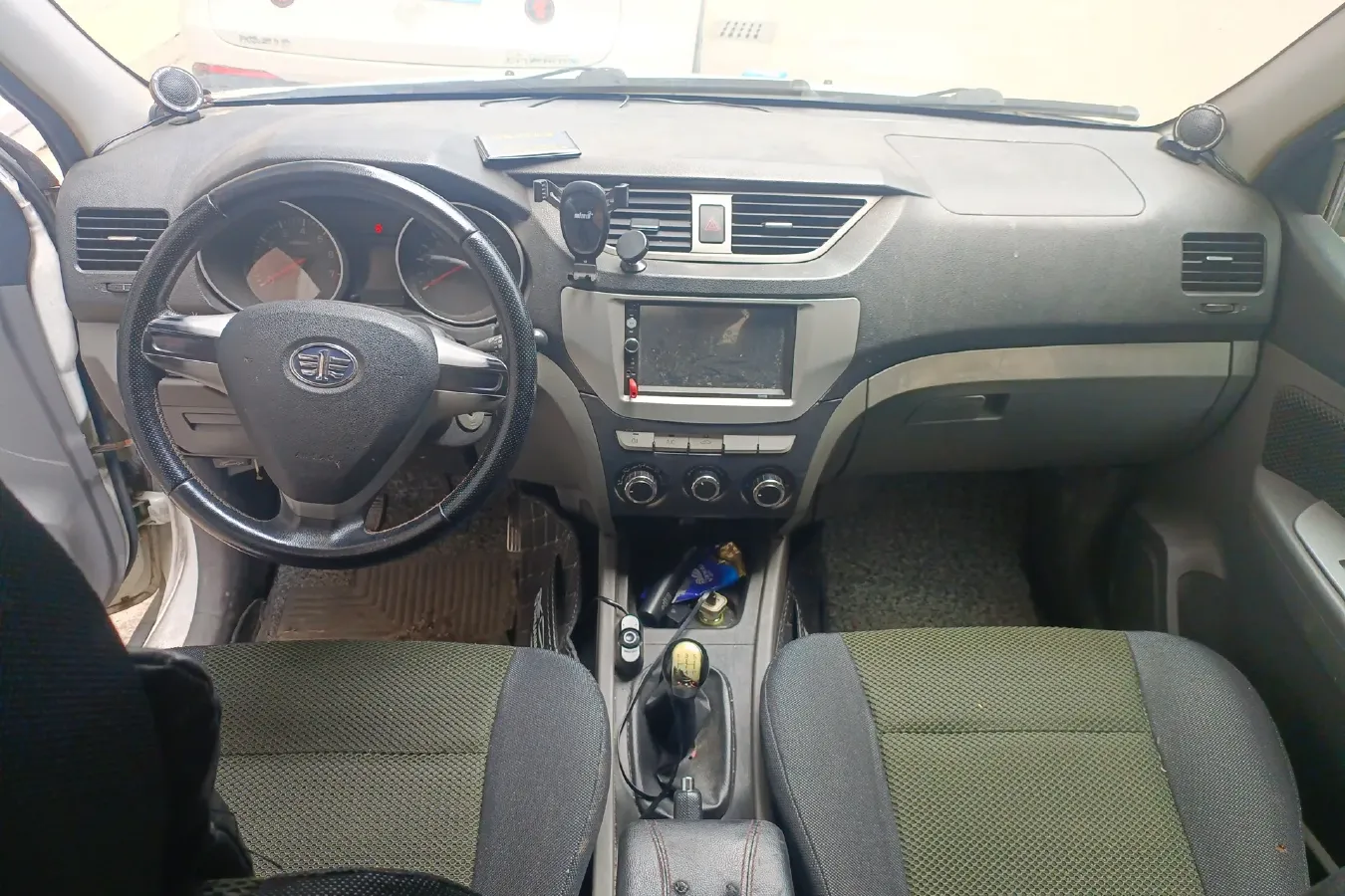 2013 FAW Senia S80 1.5L 109HP L4 5MT,autocango,china used car exporter,china ev exporter,chinese used car exporter,chinese used ev exporter