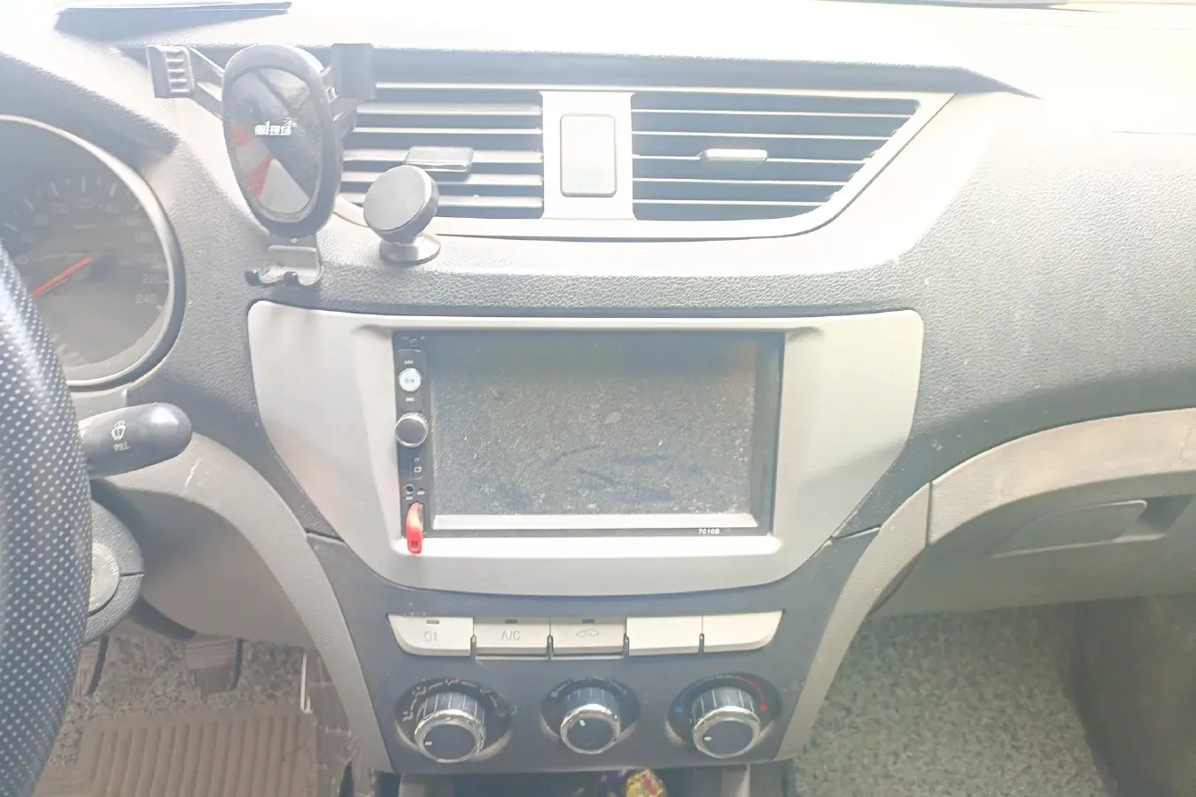 2013 FAW Senia S80 1.5L 109HP L4 5MT,autocango,china used car exporter,china ev exporter,chinese used car exporter,chinese used ev exporter