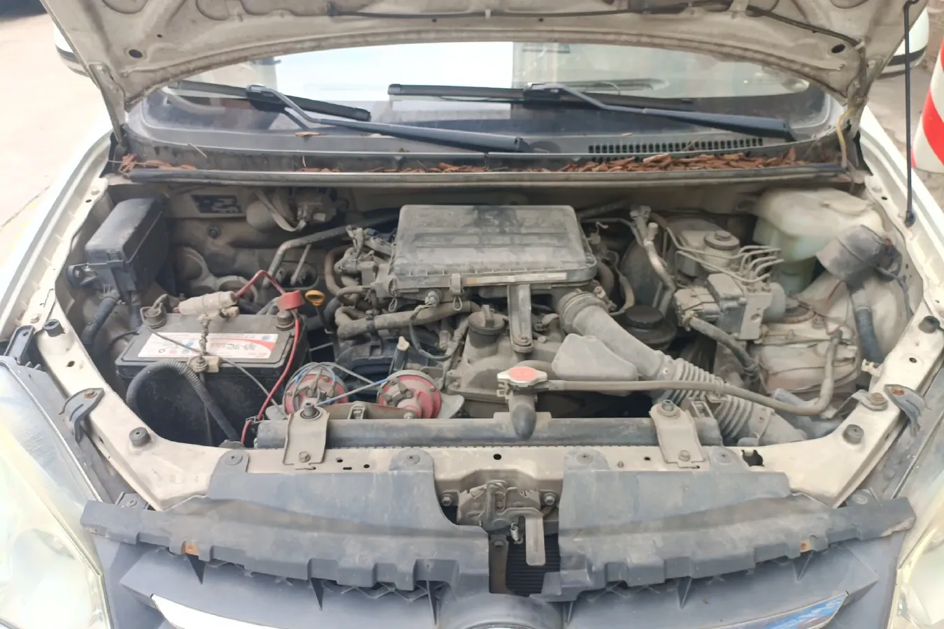 2013 FAW Senia S80 1.5L 109HP L4 5MT,autocango,china used car exporter,china ev exporter,chinese used car exporter,chinese used ev exporter