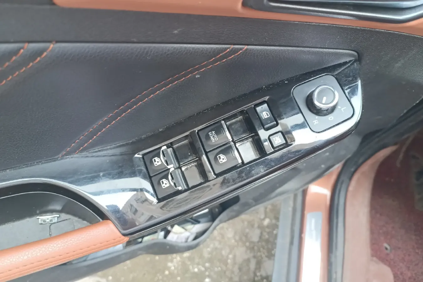 2016 BeiJing Auto Senova X35 1.5L 116HP L4 5MT,autocango,china used car exporter,china ev exporter,chinese used car exporter,chinese used ev exporter