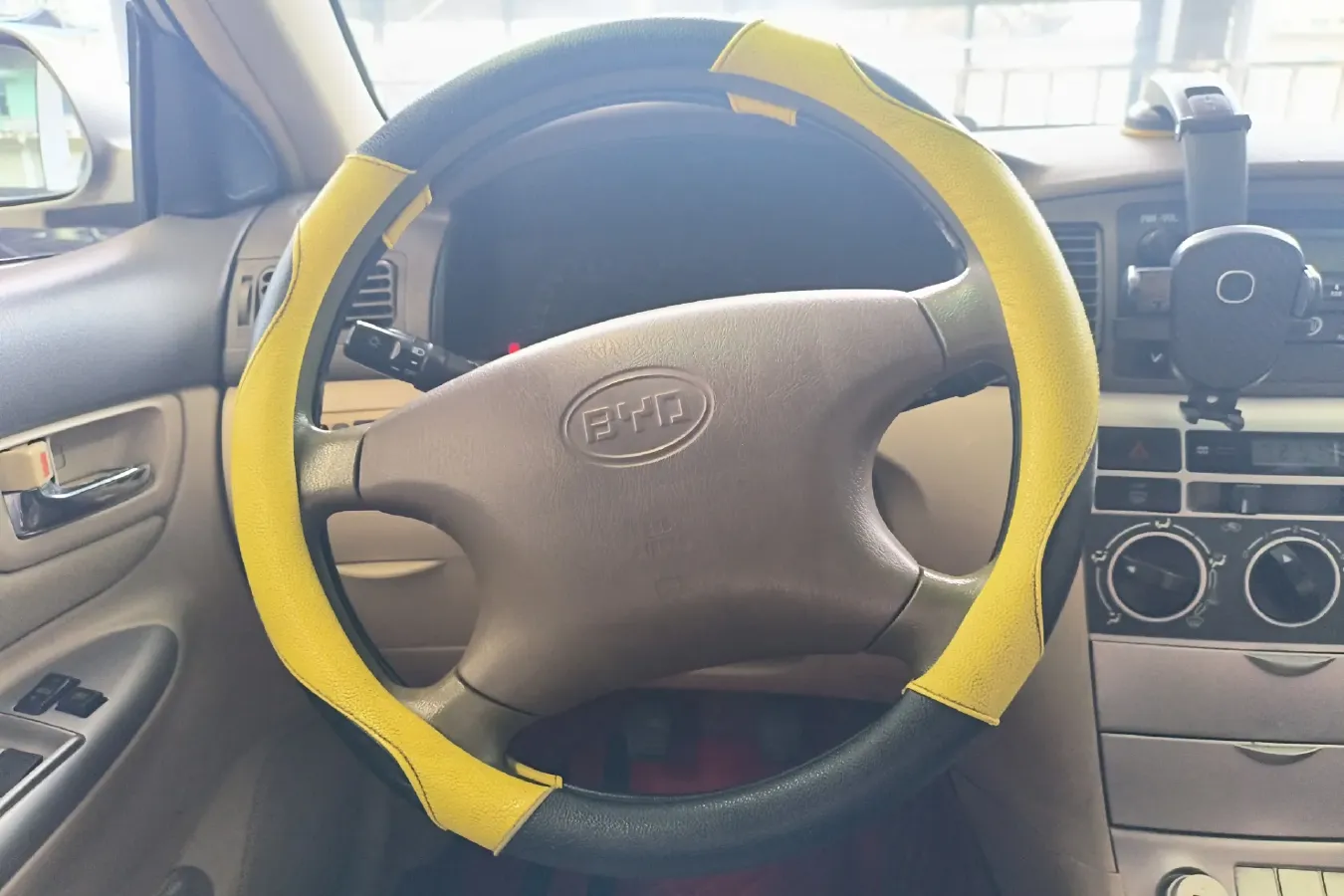 2009 BYD F3R 1.5L 102HP L4 5MT,autocango,china used car exporter,china ev exporter,chinese used car exporter,chinese used ev exporter