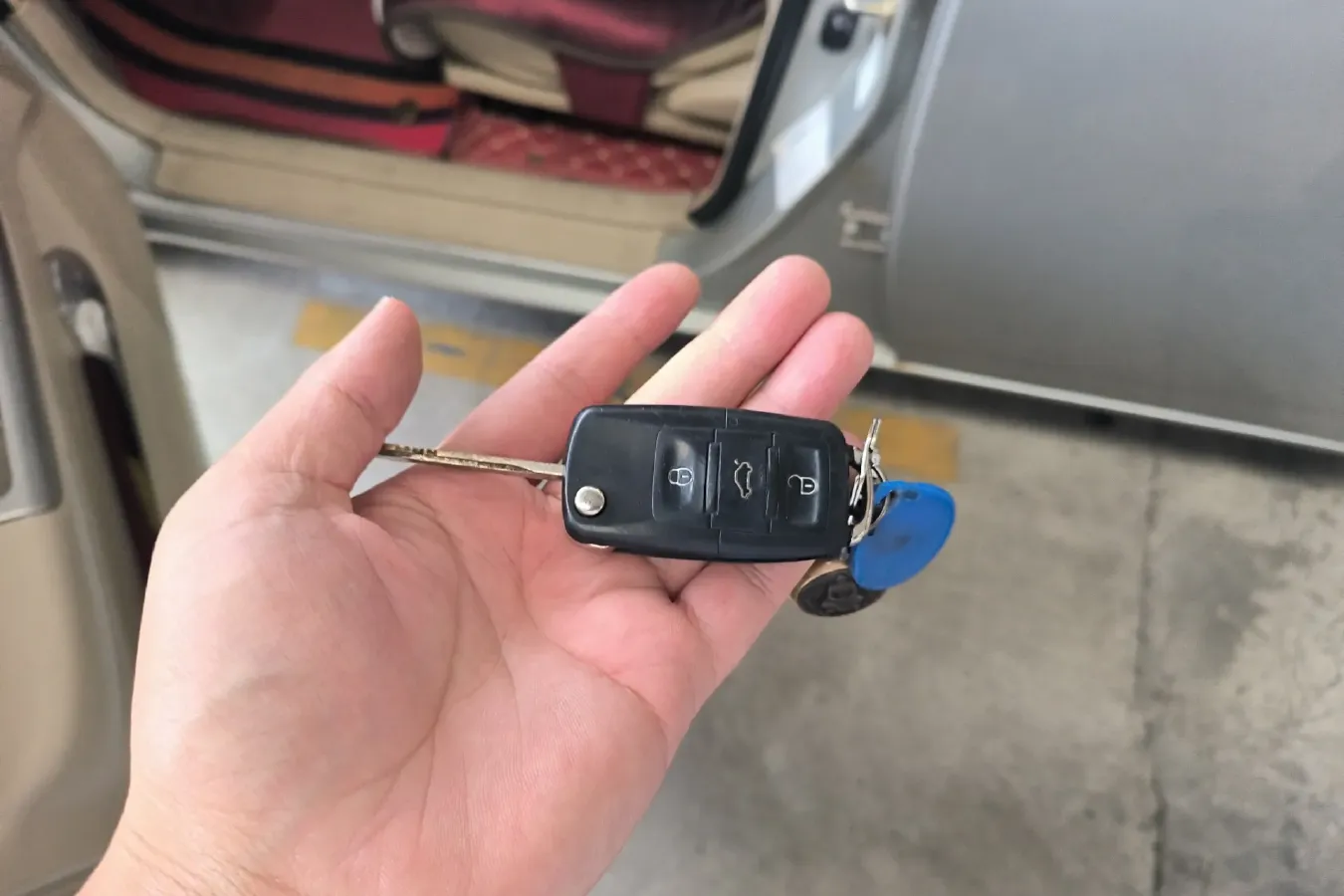 2009 BYD F3R 1.5L 102HP L4 5MT,autocango,china used car exporter,china ev exporter,chinese used car exporter,chinese used ev exporter