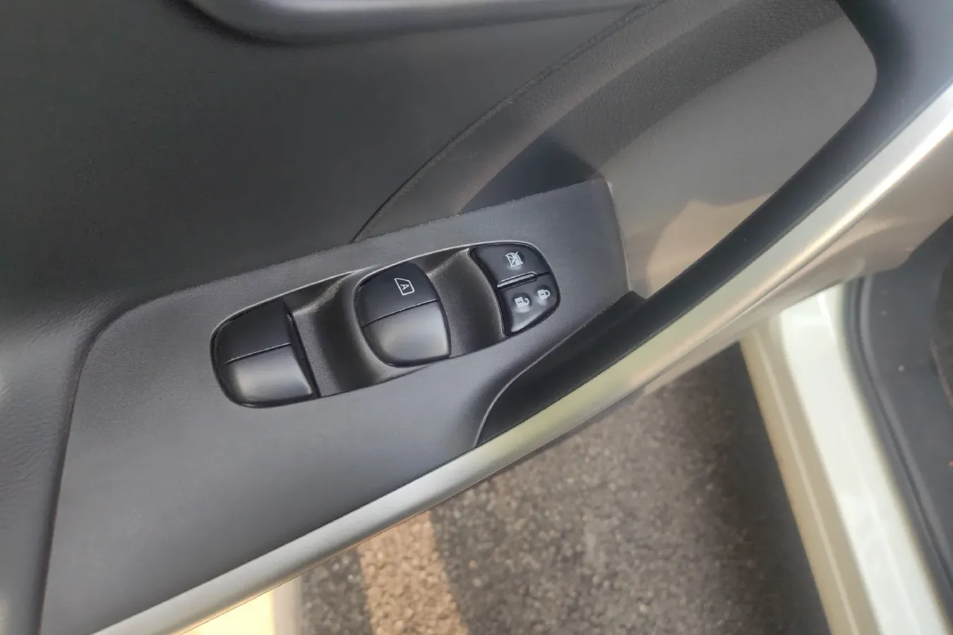 2018 Venucia T90 2.0L 150HP L4 CVT,autocango,china used car exporter,china ev exporter,chinese used car exporter,chinese used ev exporter