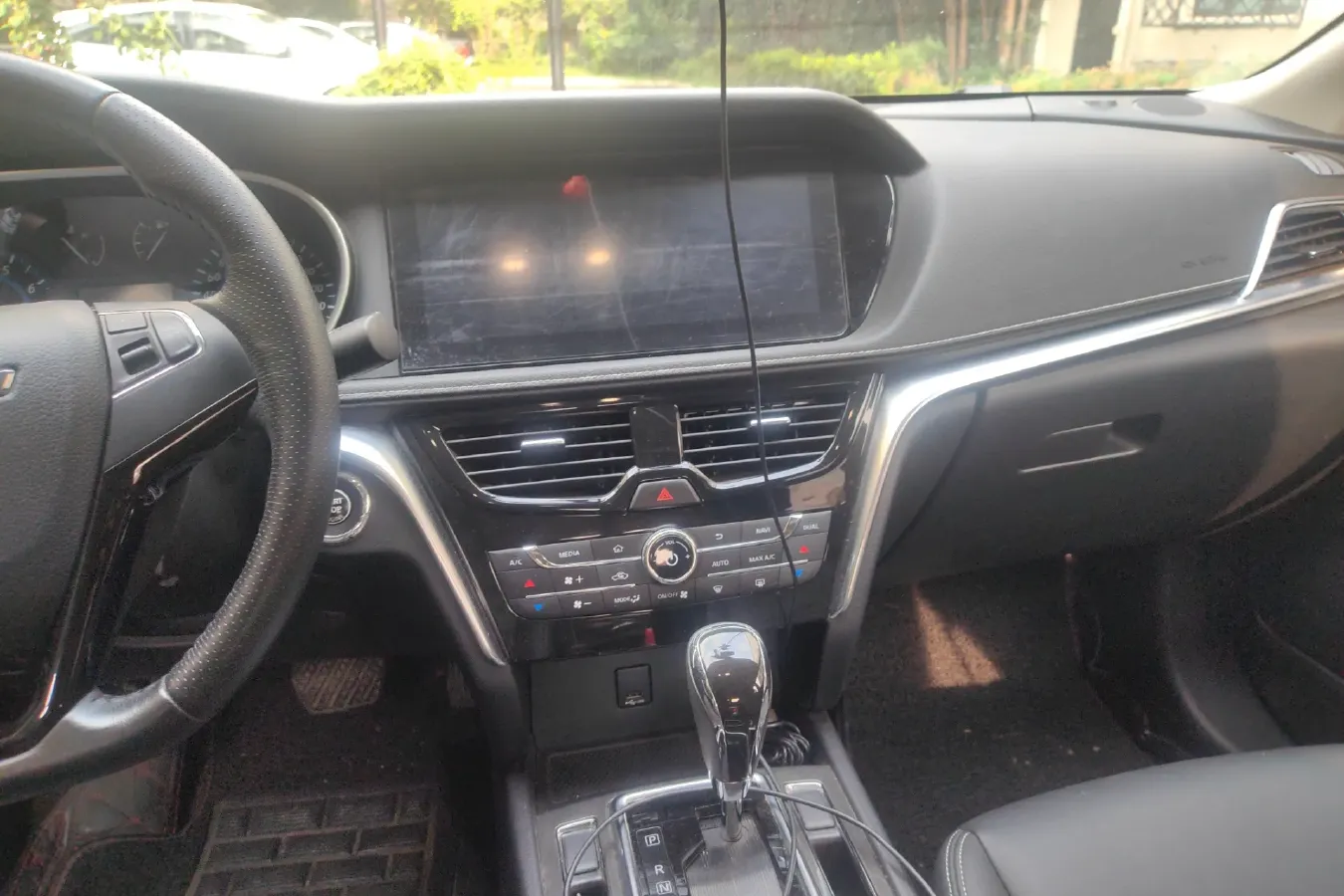 2018 Venucia T90 2.0L 150HP L4 CVT,autocango,china used car exporter,china ev exporter,chinese used car exporter,chinese used ev exporter