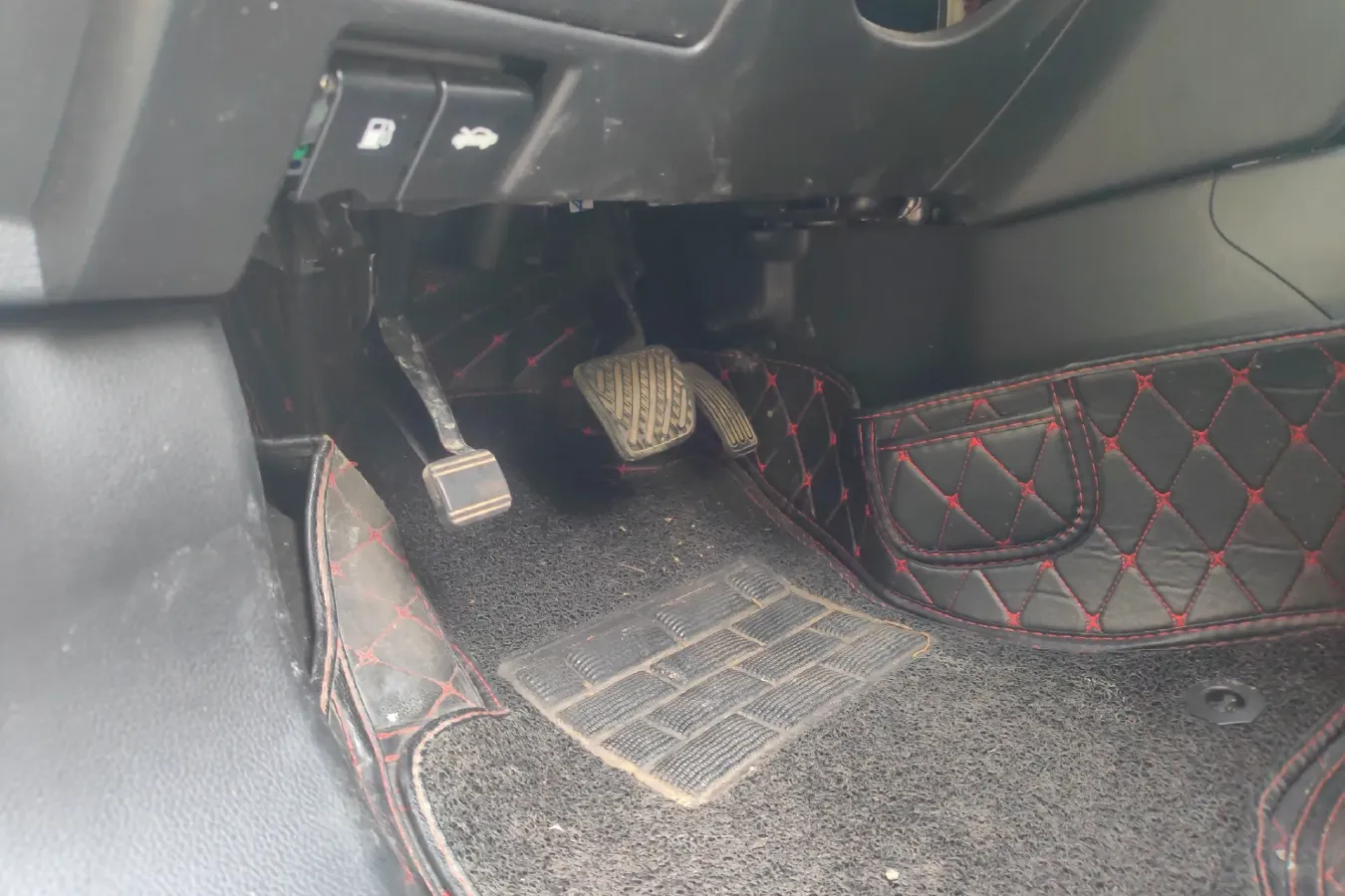 2018 Venucia T90 2.0L 150HP L4 CVT,autocango,china used car exporter,china ev exporter,chinese used car exporter,chinese used ev exporter