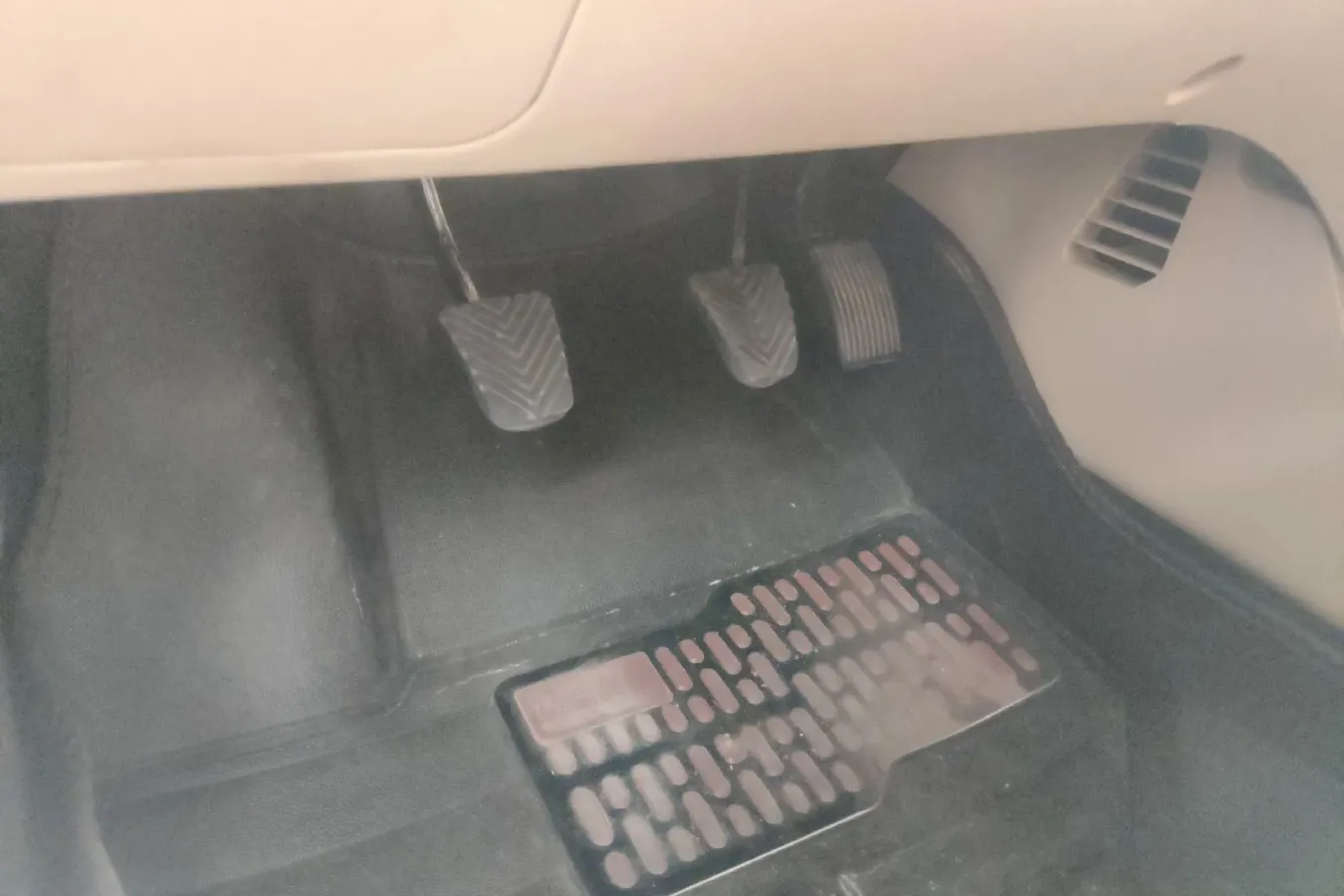 2013 JAC HeYue A30 1.5L 113HP L4 5MT,autocango,china used car exporter,china ev exporter,chinese used car exporter,chinese used ev exporter