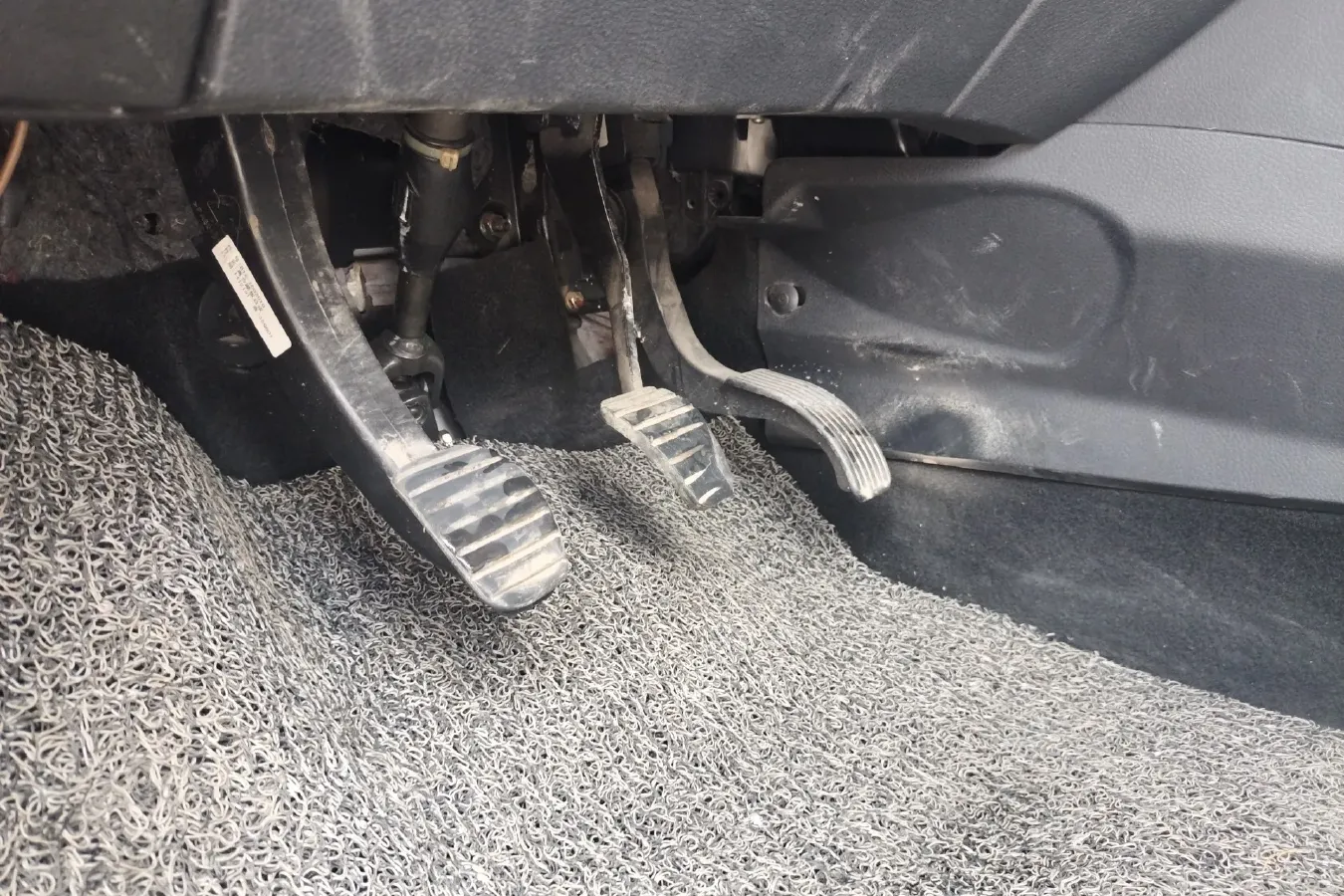 2015 DongFeng Forthing Joyear X3 1.5L 120HP L4 5MT,autocango,china used car exporter,china ev exporter,chinese used car exporter,chinese used ev exporter