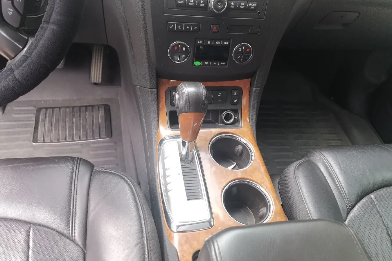 2010 Buick Enclave 3.6L 292HP V6 6AT,autocango,china used car exporter,china ev exporter,chinese used car exporter,chinese used ev exporter