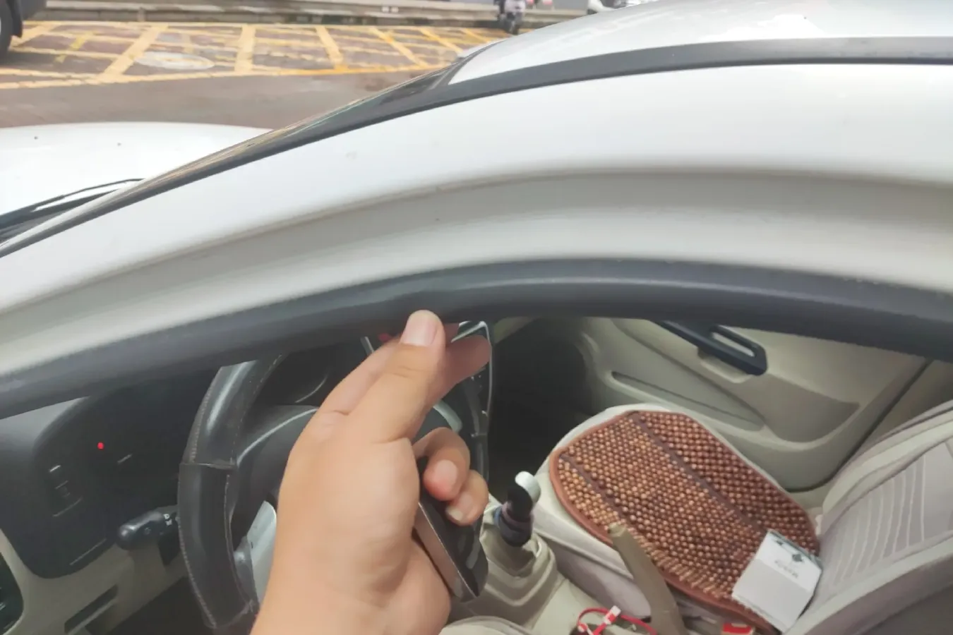 2015 Soueast V3 1.5L 120HP L4 5MT,autocango,china used car exporter,china ev exporter,chinese used car exporter,chinese used ev exporter