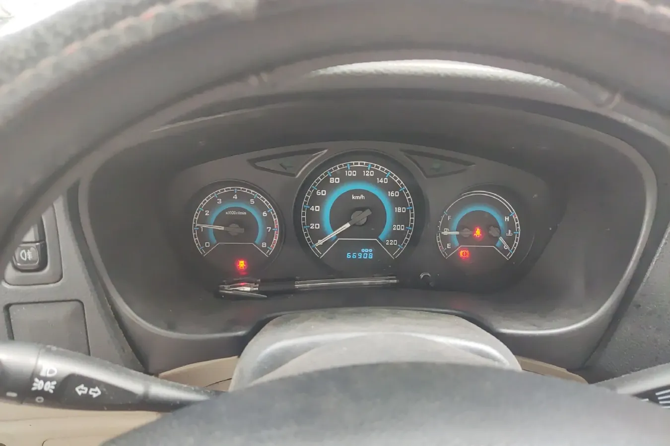 2015 Soueast V3 1.5L 120HP L4 5MT,autocango,china used car exporter,china ev exporter,chinese used car exporter,chinese used ev exporter