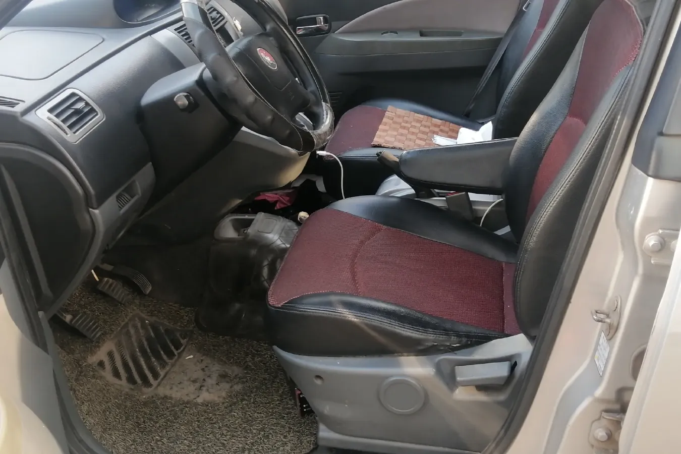 2011 DongFeng Forthing Joyear 1.5L 120HP L4 5MT,autocango,china used car exporter,china ev exporter,chinese used car exporter,chinese used ev exporter