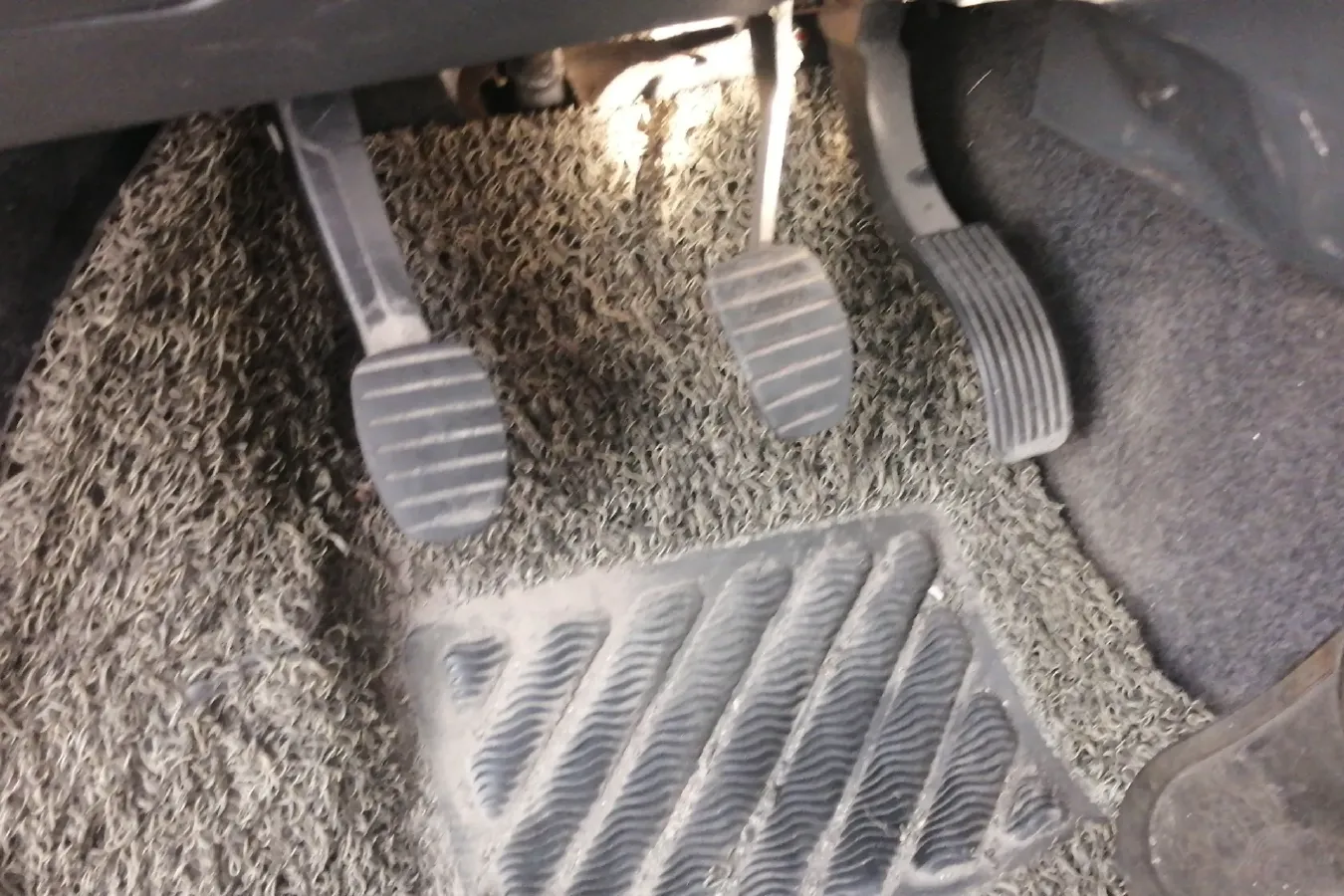 2011 DongFeng Forthing Joyear 1.5L 120HP L4 5MT,autocango,china used car exporter,china ev exporter,chinese used car exporter,chinese used ev exporter