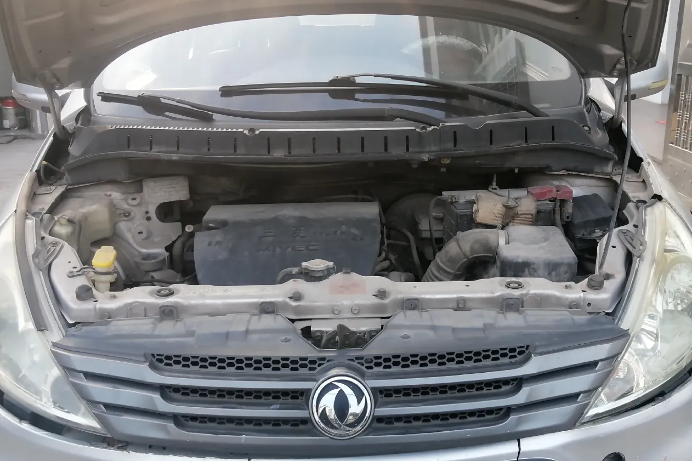 2011 DongFeng Forthing Joyear 1.5L 120HP L4 5MT,autocango,china used car exporter,china ev exporter,chinese used car exporter,chinese used ev exporter