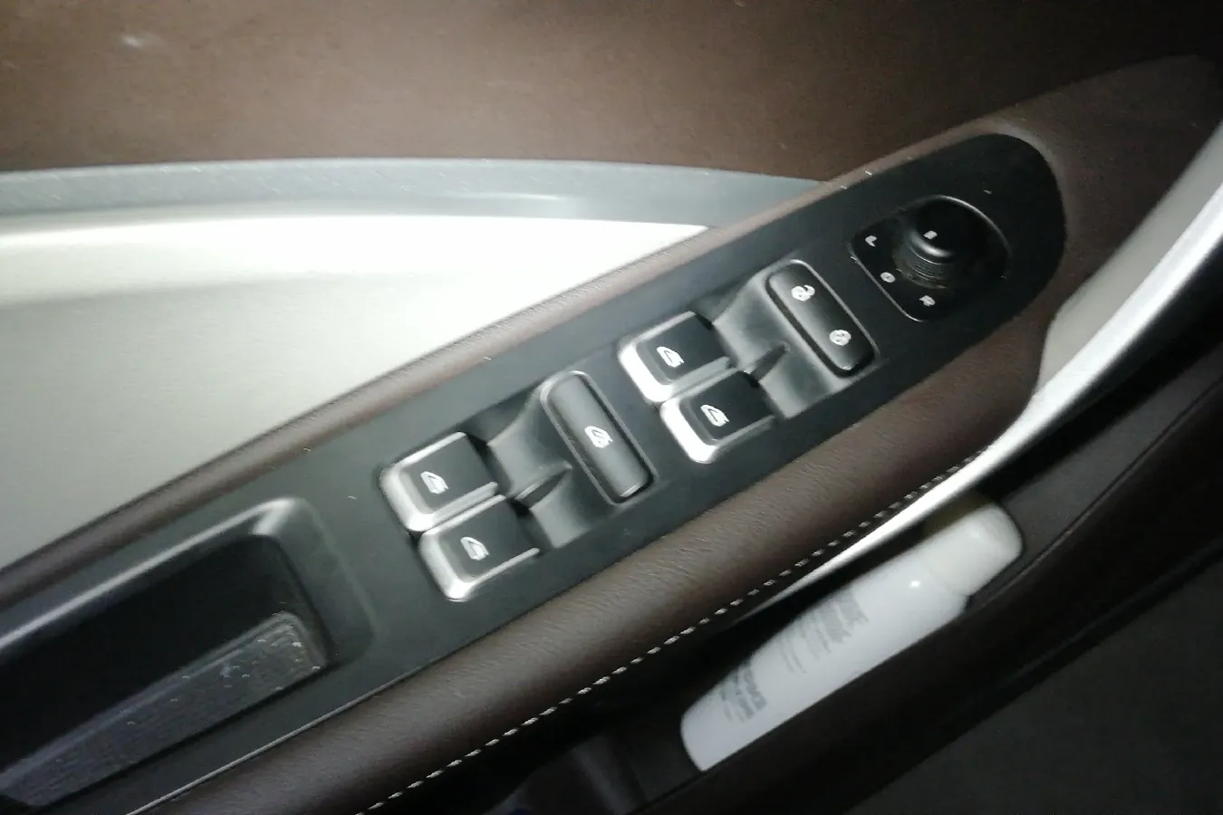 2021 LiFan Maple 80v BEV 53KWH,autocango,china used car exporter,china ev exporter,chinese used car exporter,chinese used ev exporter