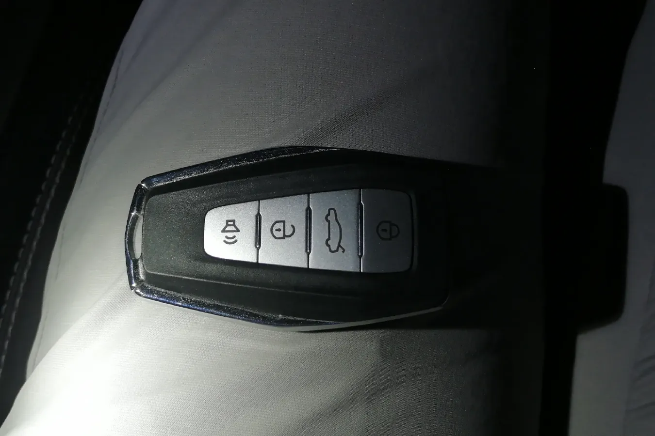 2021 LiFan Maple 80v BEV 53KWH,autocango,china used car exporter,china ev exporter,chinese used car exporter,chinese used ev exporter