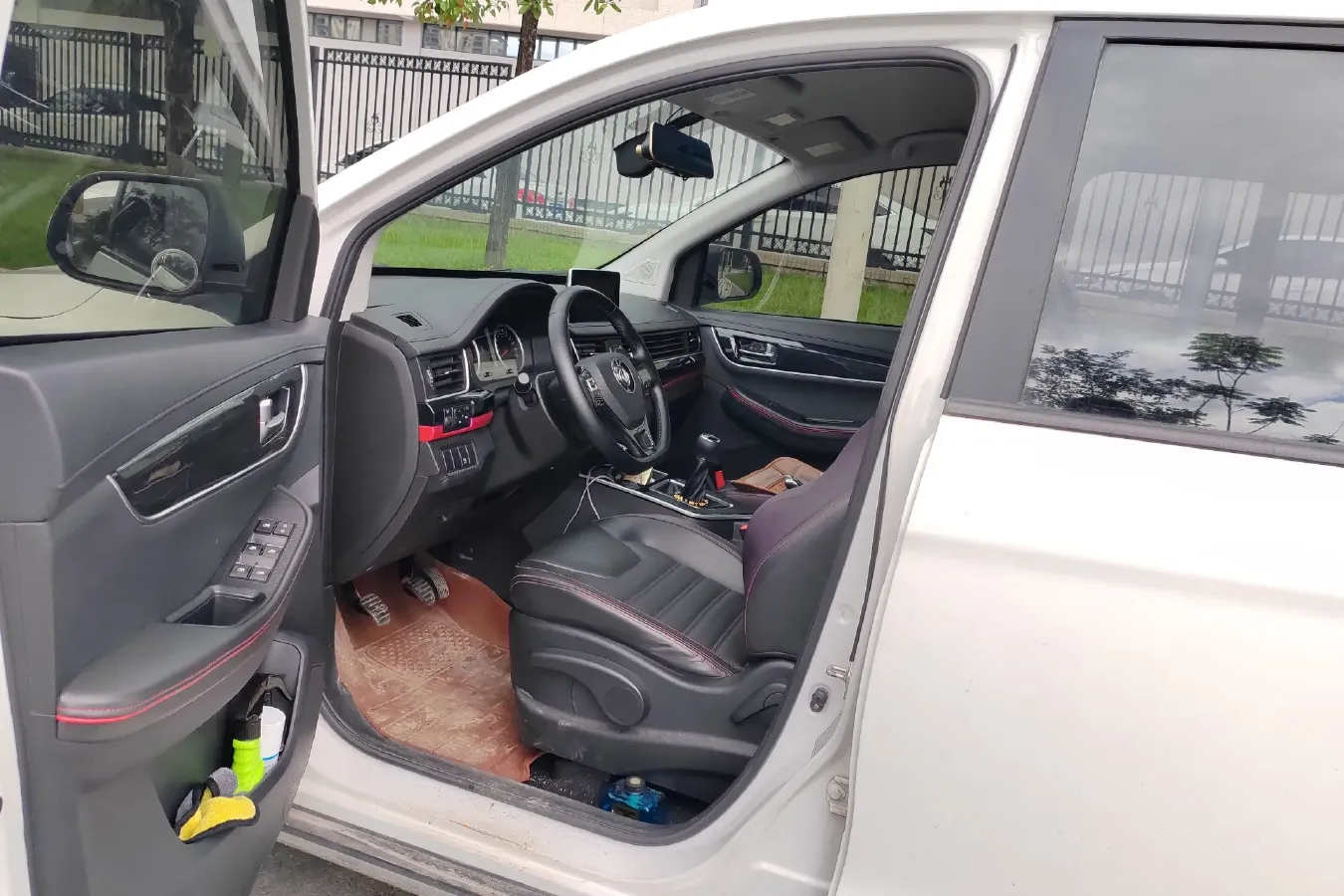 2019 DongFeng Forthing SX6 1.6L 122HP L4 5MT,autocango,china used car exporter,china ev exporter,chinese used car exporter,chinese used ev exporter